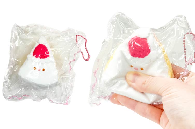 むにゅもちスクイーズ　ショートケーキ